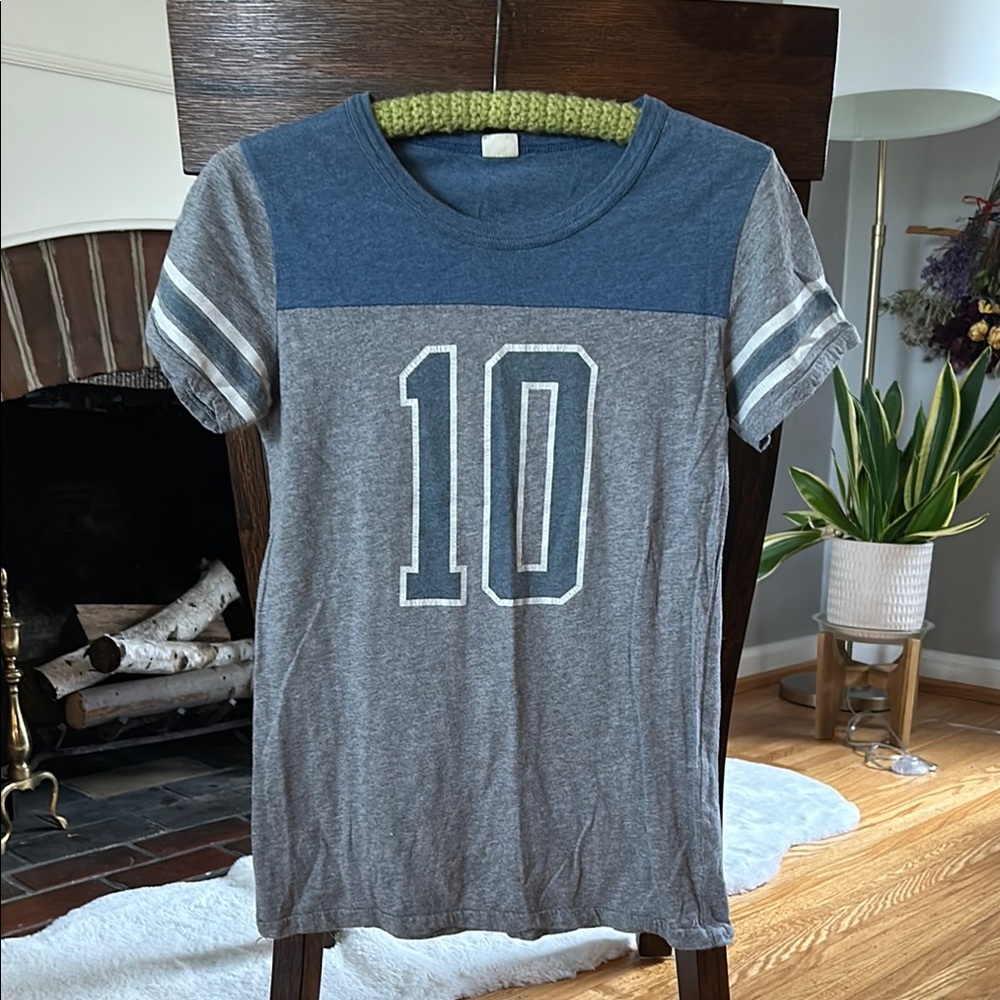 Abercrombie & Fitch Blue and Gray Short Sleeve Number 10 Tee